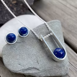 Set med lapis lazuli