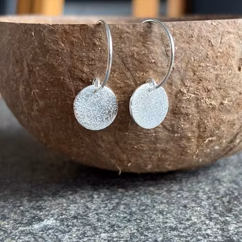 Örhängen med rund krok