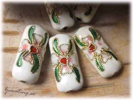 Cloisonne vit rektangel ca 17x8 mm