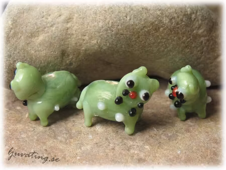 Grön handgjord pärla katt i glas