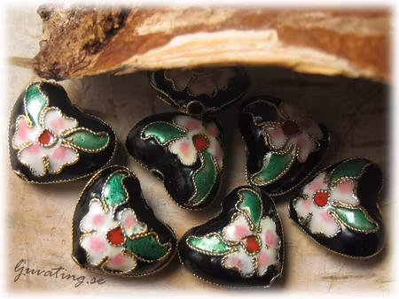 Storpack Cloisonne 20 st svart hjärta ca 17x14 mm