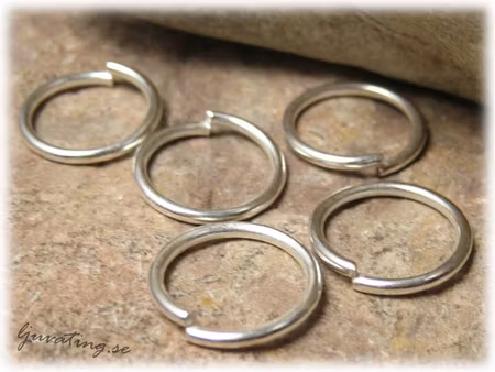 Silverfärgade bindringar 20-pack ca 12 mm