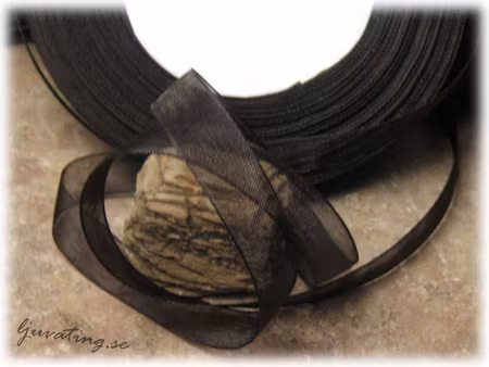 Organzaband svart ca 10 mm brett