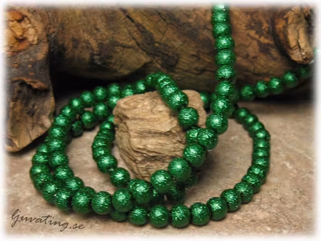 Grön glaspärla med struktur 30-pack ca 6 mm