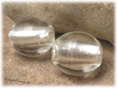 Lätt oval silverfoil vit pärla ca 18,5x 16 mm