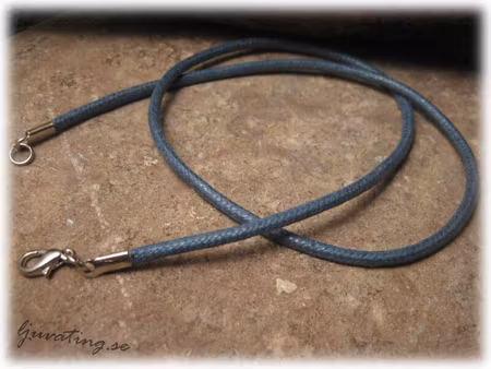 Klart smyckeband i jeansblå tvinnad bomull