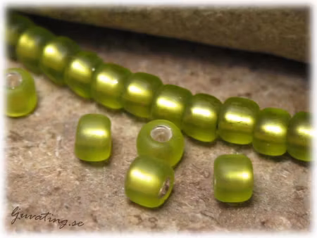 Matsuno lime frostad silverlined  8/0