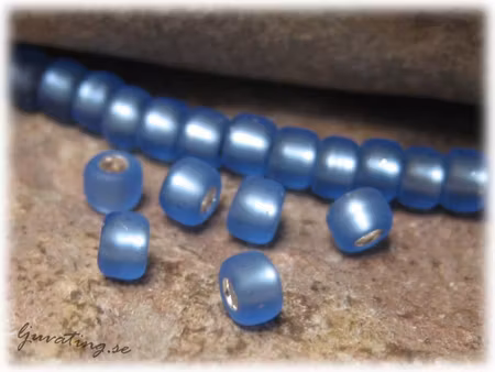 Matsuno blue frostad silverlined 8/0