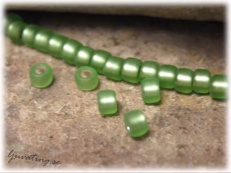 Matsuno apple green frostad silverlined 11/0