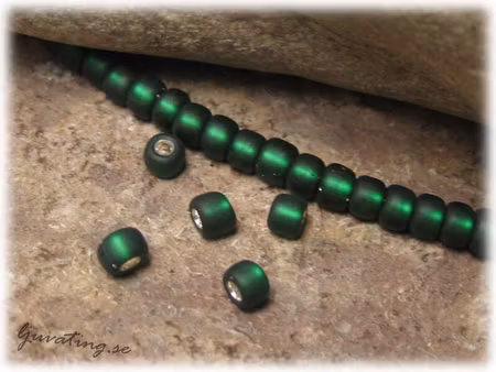 Matsuno dark emerald frostad silverlined 11/0