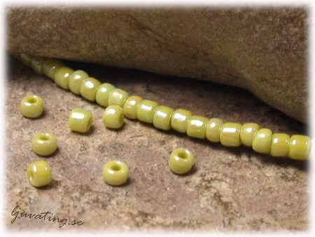 Matsuno light green opaque Rainbow 11/0