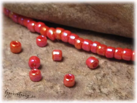 Matsuno cerise opaque Rainbow 11/0