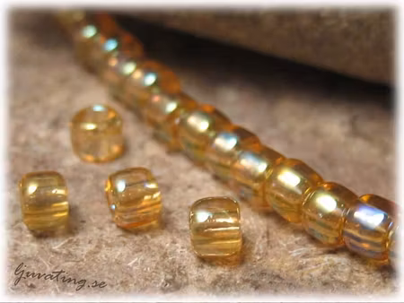 Matsuno topaz transparent Rainbow 8/0