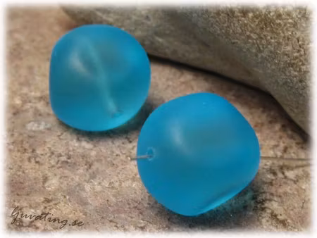 Stor blå kantig bumling ca 16x17 mm