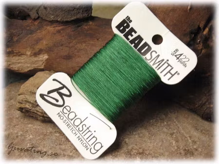 Tunn nylontråd grön BeadSmith