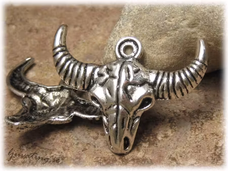 Buffelhuvud hänge i metall ca 36x28 mm