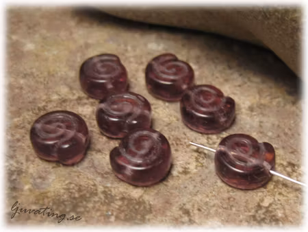 Plommonlila virvel snäcka glaspärla 10-pack ca 9mm