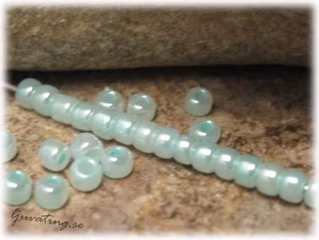 Matsuno skimrande pastell mintgrön 11/0