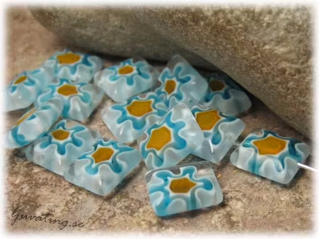 Basfärg ljusblå rektangel ca 10x8 mm