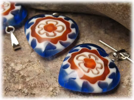 Basfärg blå roströd hänge hjärta ca 18x18mm