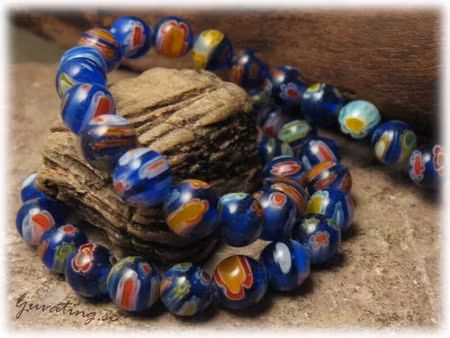 Millefiori glaspärla basfärg mörkblå rund ca 8 mm