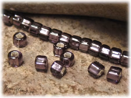 Matsuno plum SR silverlined 11/0