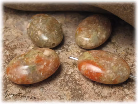 Unakite oval ca 14x10 mm