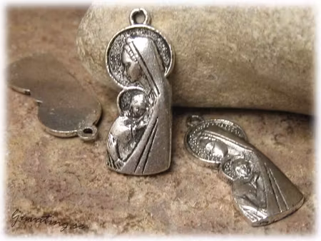 Berlock madonna i metall ca 24x10 mm