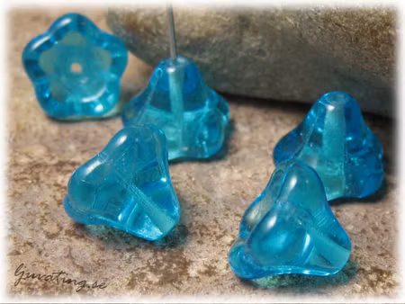 Turkos blomklocka änglakjol ca 10x13 mm