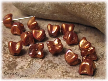 Kopparfärgad AB lyster pärlhatt i glas 20-pack ca 5x4 mm