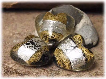 Hjärta guldfoil och silverfoil ca 19x18 mm