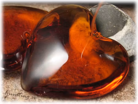 Stort topaz brun transparent glashjärta ca43x43 mm