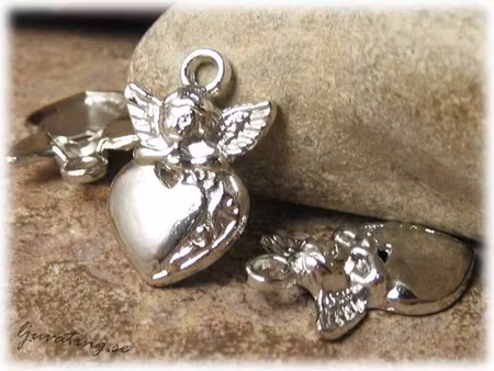 Storpack berlock hjärta med ängel 20-pack ca 24x16 mm