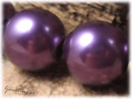 Rund vaxad lila Jablonex glaspärla ca 16 mm