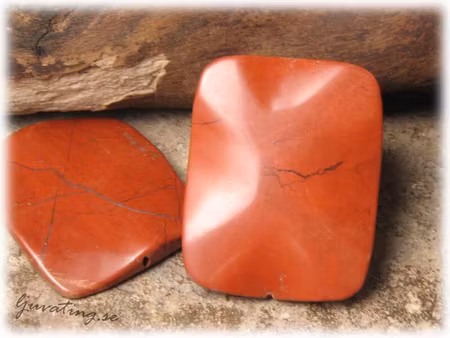 Rödbrun rektangel jaspis sten ca 50x40 mm