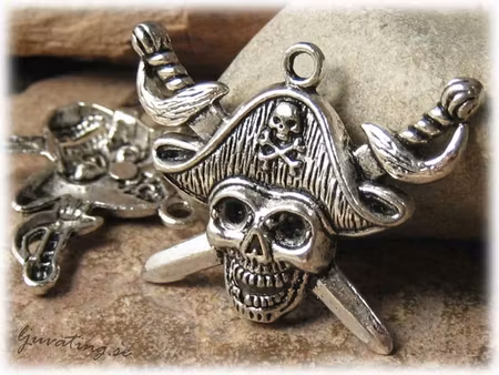 Hänge döskalle pirat med svärd ca 45x34 mm