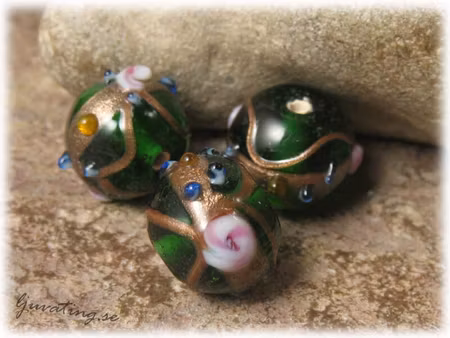 Wedding Cake Mossgrön rund lite mindre ca 14x12mm