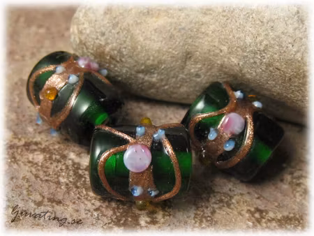 Wedding Cake Mossgrön lite mindre tub ca 14x12 mm