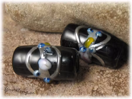 Wedding Cake opak svart tub ca 22x14 mm