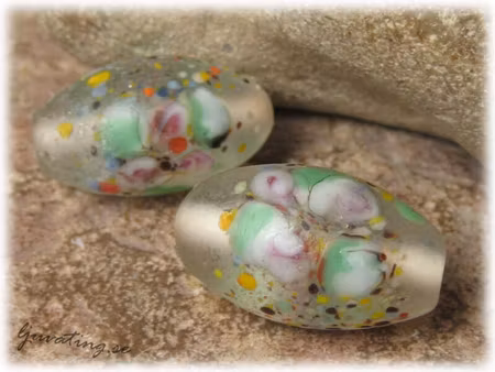 Matt frostad clear oval pärla blommor ca23x14mm