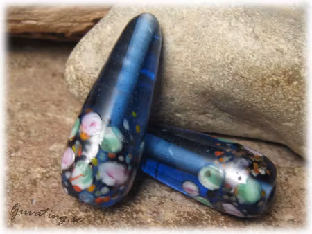 Transparent blå stor droppe med blommor ca 34x12