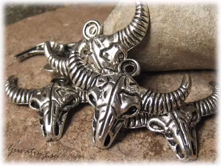 Storpack buffelhuvud hänge i metall 20-pack ca 36x28 mm