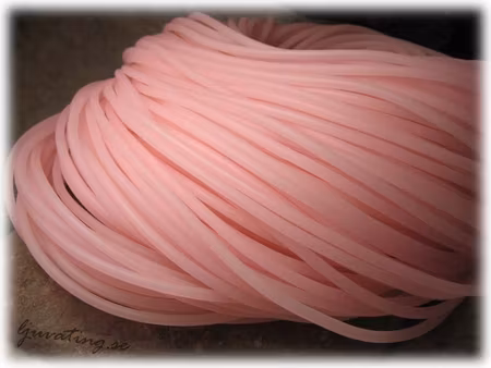 Rosa rund massiv gummislang tjocklek ca 4 mm