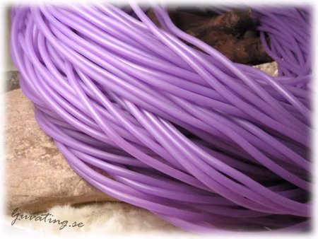 Lila rund massiv gummislang tjocklek ca 4 mm