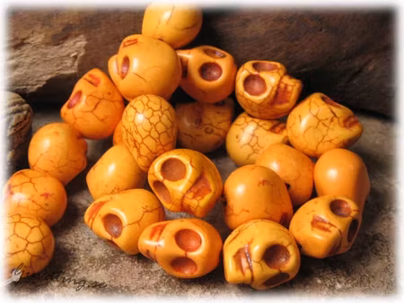 Storpack Döskalle Howlite syntet 20-pack ca17x14mm