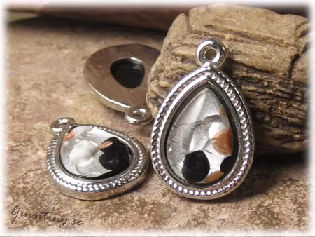 Hänge silverfoil multifäckig basfärg svart 28x19mm