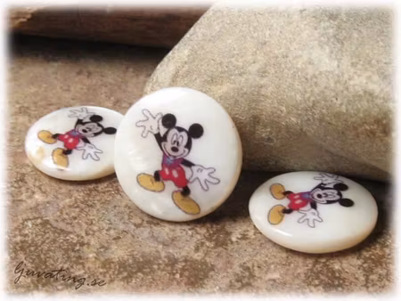 Snäckskalspärla Musse Pigg ca 20mm