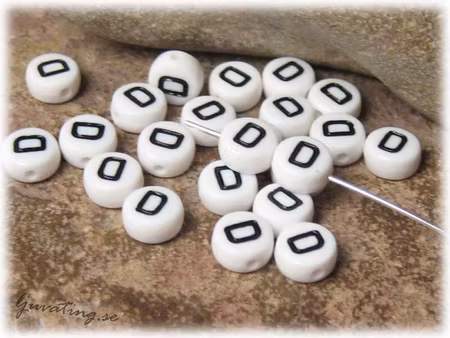 Bokstavspärla D i acryl  20-pack ca 7 mm