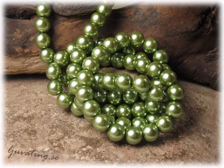 Pärlor i glas rund olivgrön 30-pack ca 6 mm