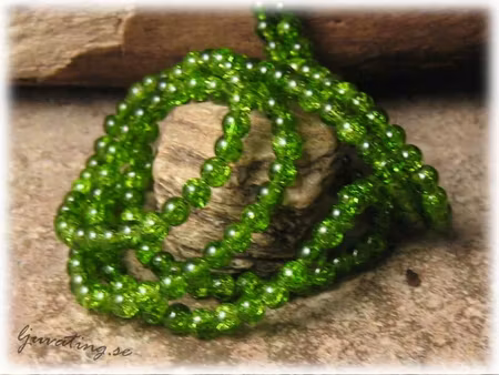 Krackelerad grön glaspärla 40-pack ca 4 mm